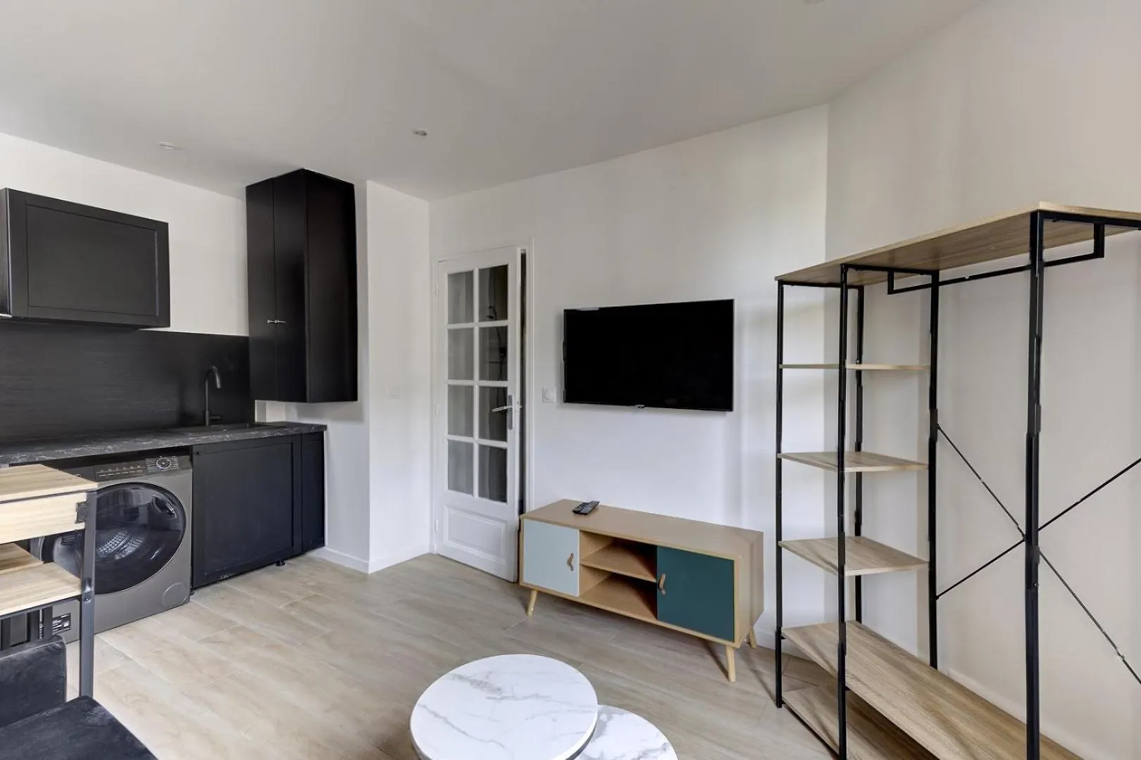 544 Suite Champignon - Superb Sacre-Coeur Studio Paris 0*,  France