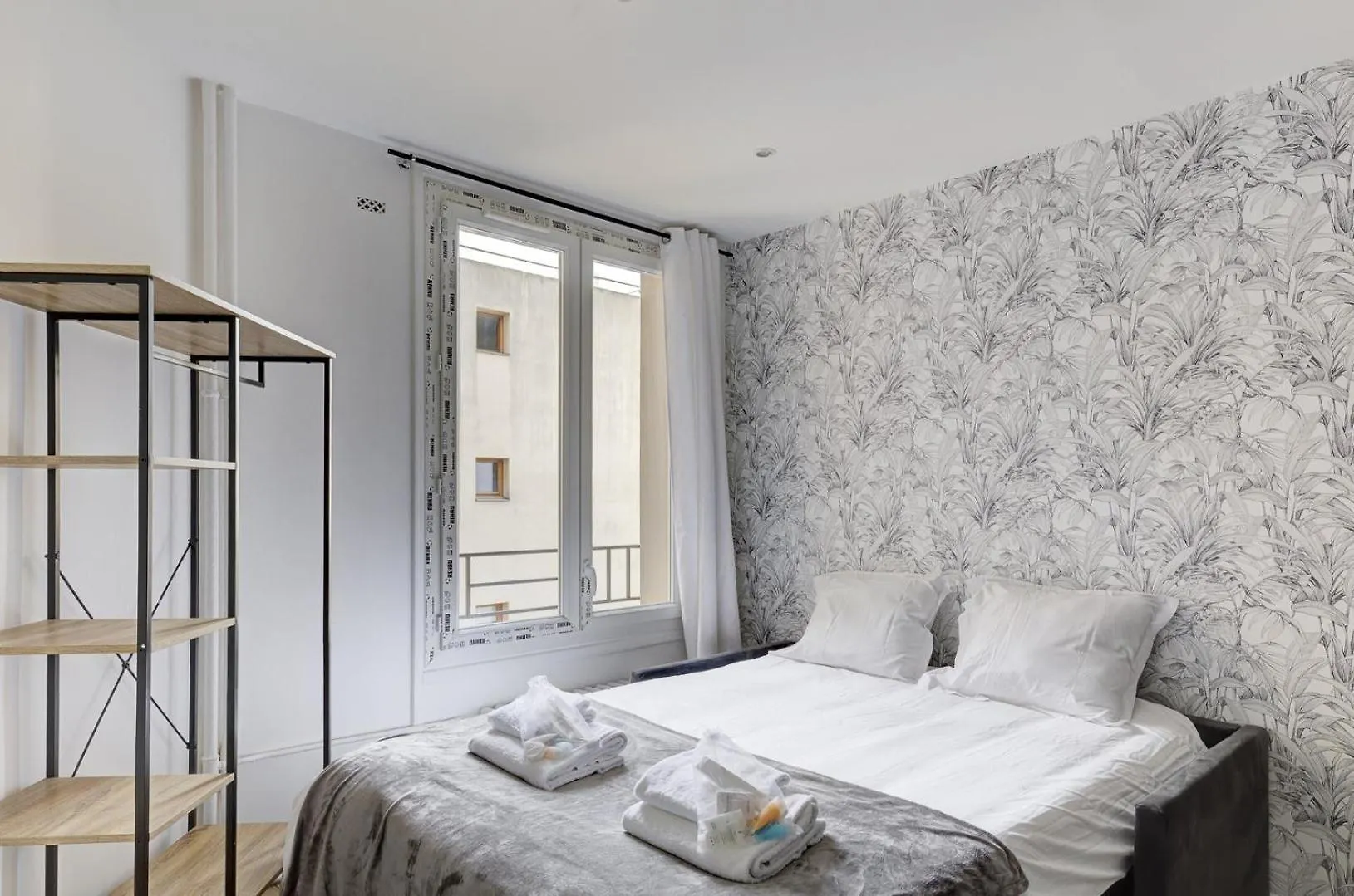 Apartment 544 Suite Champignon - Superb Sacre-Coeur Studio Paris France